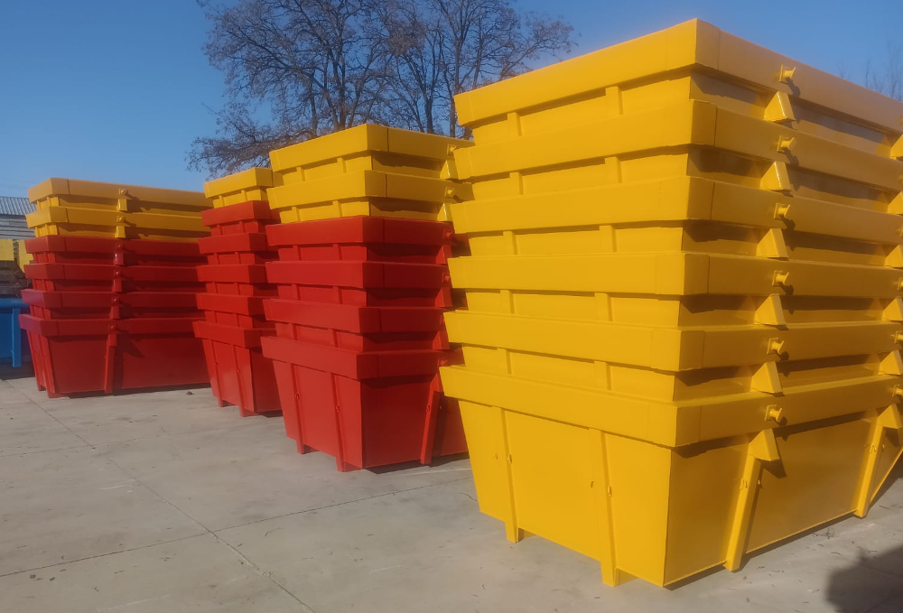 Container voor grofvuil. Afvalcontainer - portaalcontainer Container voor grofvuil. Afvalcontainer - portaalcontainer